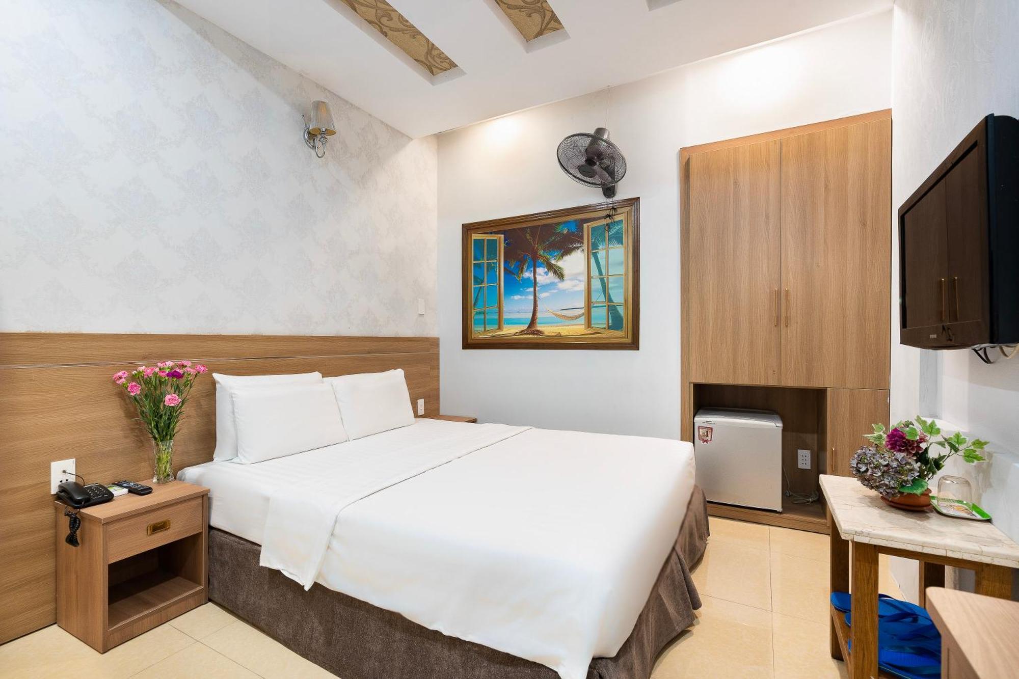 Lucky Star Q5 Hotel 3*